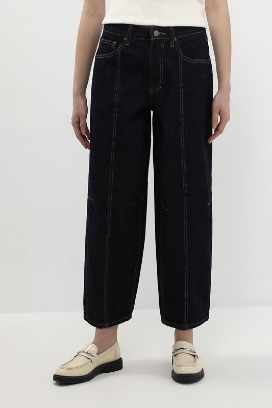 Джинсы однотонные укороченные Guess