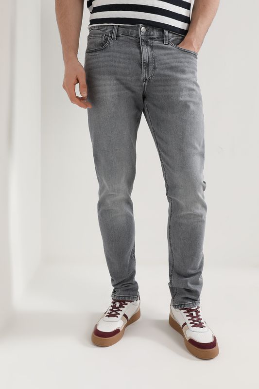 Джинсы с эффектом потертости Esprit Casual