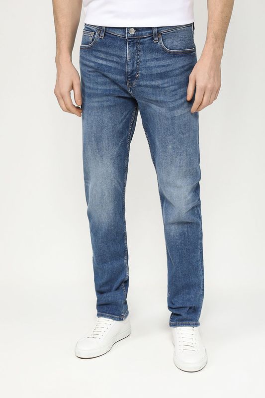 Джинсы с эффектом потертости Esprit Casual