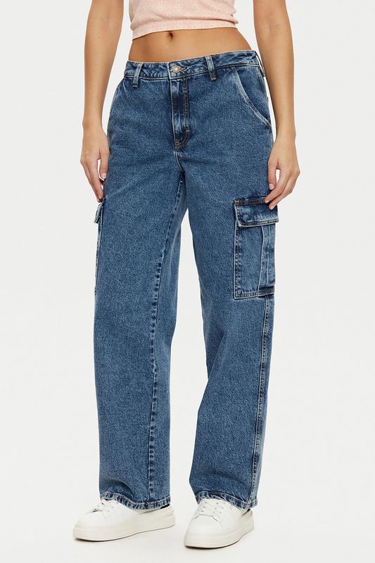 Джинсы с эффектом потертости Guess Jeans