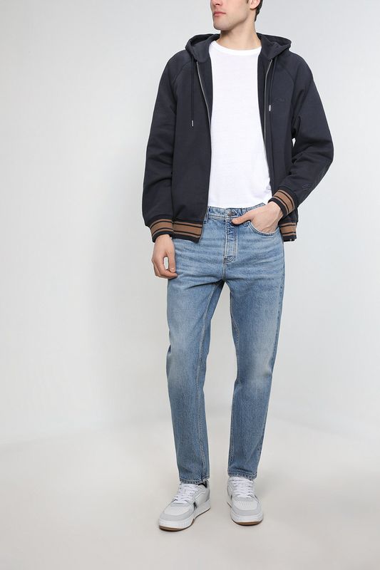Джинсы с эффектом потертости Marc O'Polo Denim