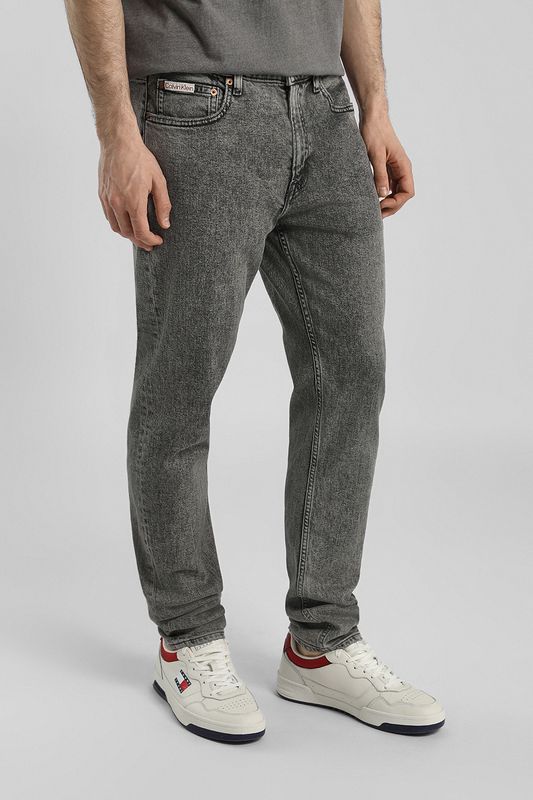 Джинсы зауженного кроя Calvin Klein Jeans