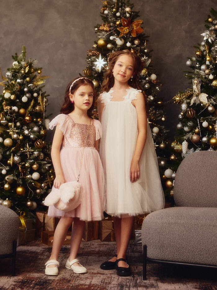 Платье нарядное для девочки MINAKU: PartyDress на бретельках, белое, рост 104-110 см