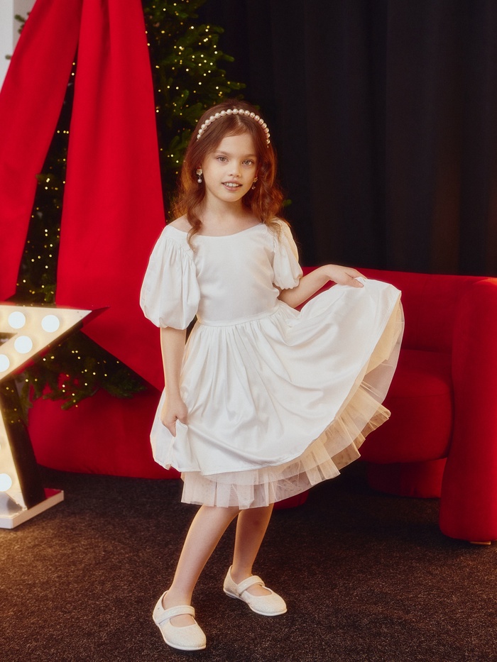 Платье нарядное для девочки MINAKU: PartyDress с рукавами, цвет молочный, рост 122 см