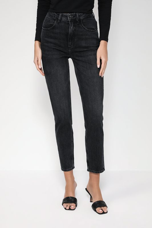 Укороченные джинсы скинни Guess
